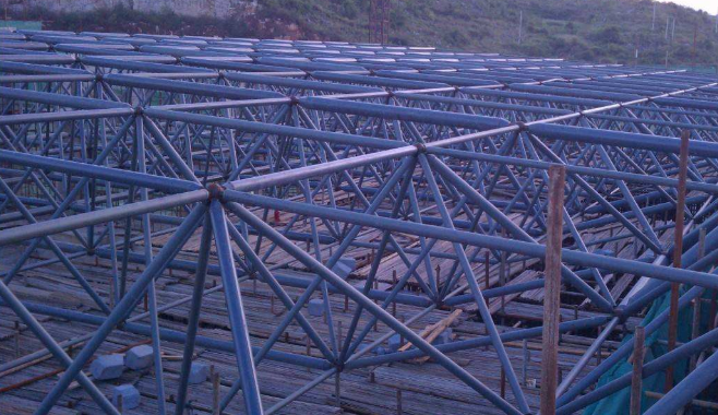 海东概述网架加工公司对网架保温隔热的办法