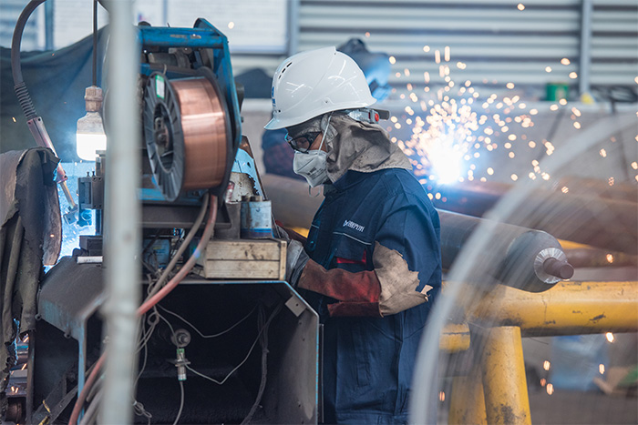 海东网架焊接车间